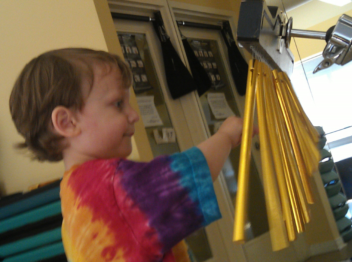 Making rainbows on the  bar chimes